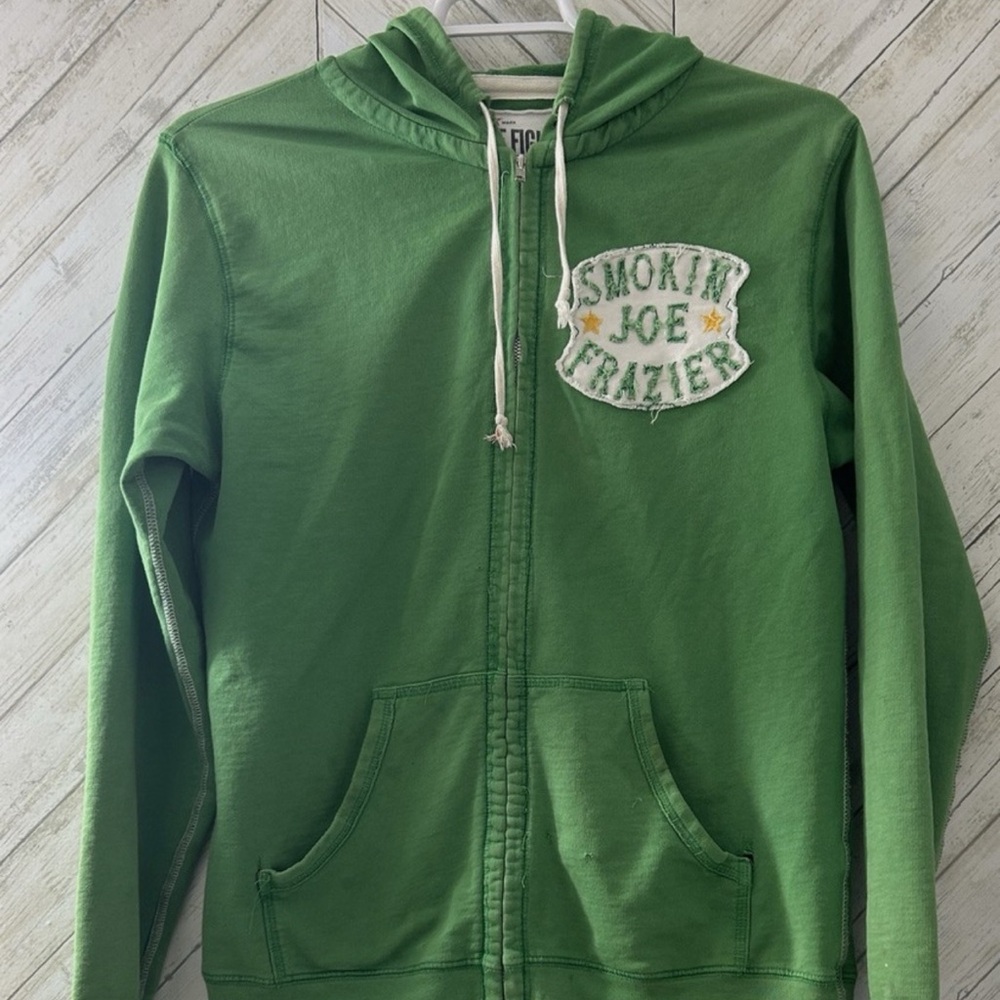 Men’s Roots of Fight Smokin’ Joe Frazier Green Zip Up Large